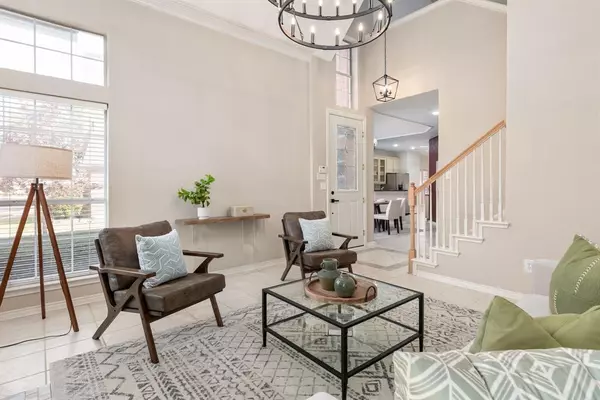 Irving, TX 75063,8606 Old Oak Drive