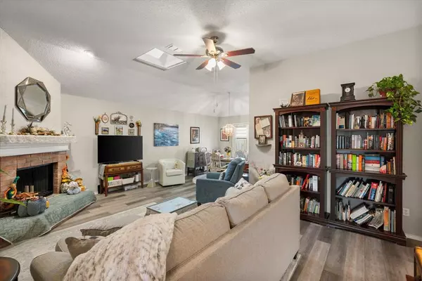 Arlington, TX 76017,5724 Autumn Wheat Trail