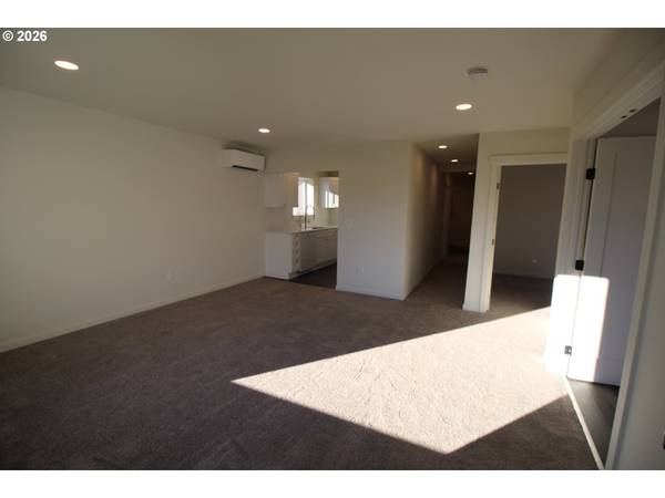 186 SW RAINBOW AVE, Dallas, OR 97338