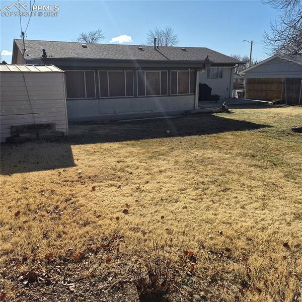 35 Macarthur RD, Pueblo, CO 81001