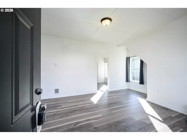 Willamina, OR 97396,131 NE 2ND ST