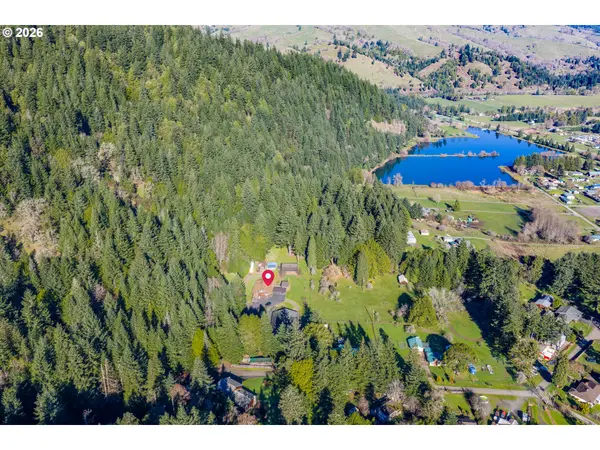 711 H AVE, Powers, OR 97466