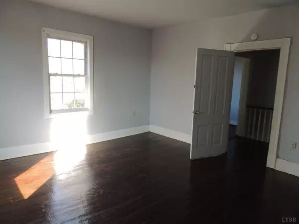 Lynchburg, VA 24502,1030 Knight ST