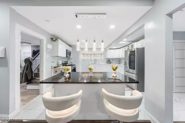 Newark City, NJ 07112,61 Keer Ave