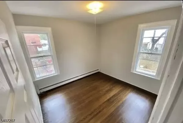 Clifton City, NJ 07011,9 Harrison Pl