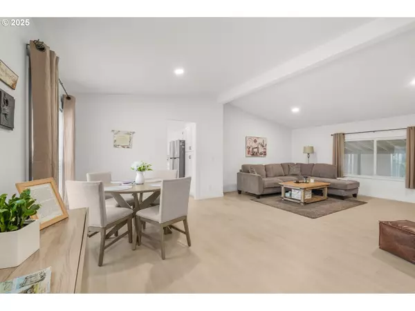 Oregon City, OR 97045,18780 CENTRAL POINT RD #19