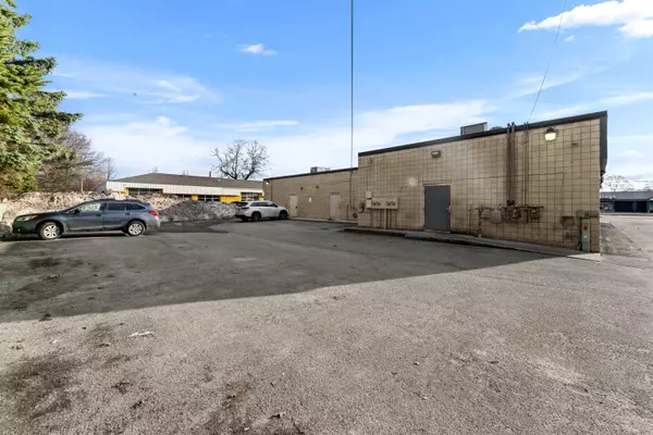 Traverse City, MI 49686,1126-1130 S Garfield