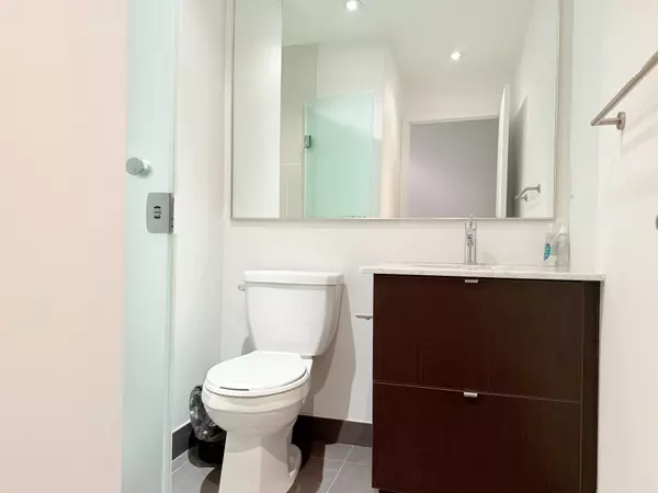 Toronto C01, ON M5V 0E6,170 Fort York BLVD #2311