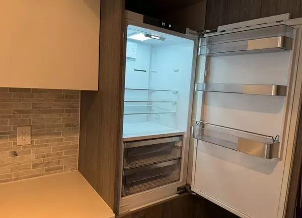 Toronto C08, ON M4Y 0C3,50 Charles ST E #2308