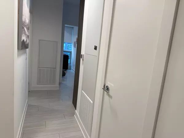 Toronto C01, ON M5V 0V1,35 Mercer ST #3314