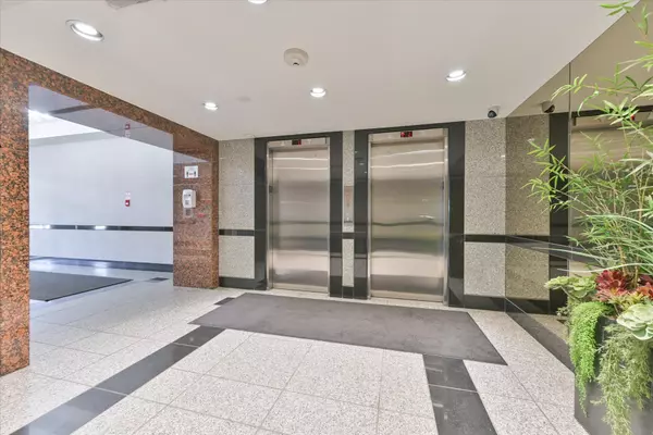 Toronto C02, ON M4W 3C8,914 Yonge ST #1612