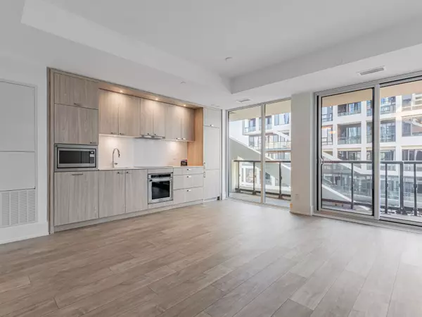 Toronto C01, ON M5T 2N1,115 Denison AVE #920