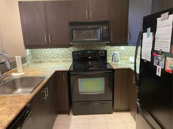 Toronto C06, ON M3H 6C7,4200 Bathurst ST #409