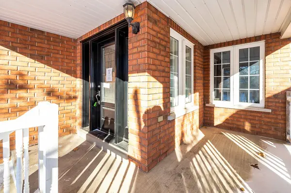 1238 Oakhill AVE, Oshawa, ON L1K 2R4