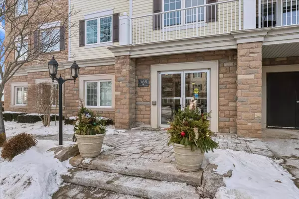 Clarington, ON L1B 0A4,385 Lakebreeze DR #204