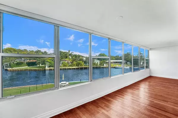 Fort Lauderdale, FL 33301,818 SE 4th St #202