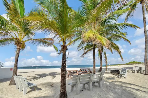 Lauderdale By The Sea, FL 33062,7 Sunset Lane