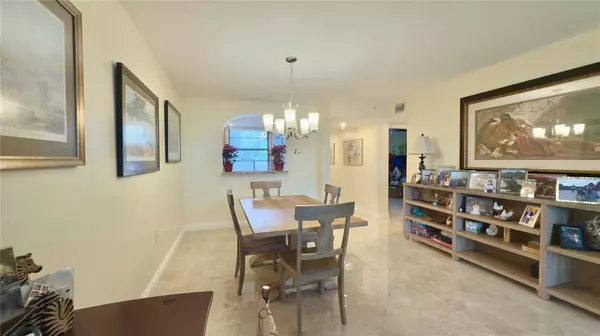 Davie, FL 33324,1516 Whitehall Dr #303