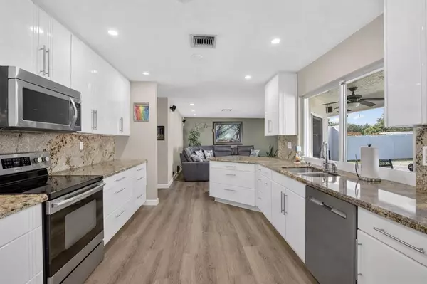 Plantation, FL 33322,1111 NW 93rd Ter