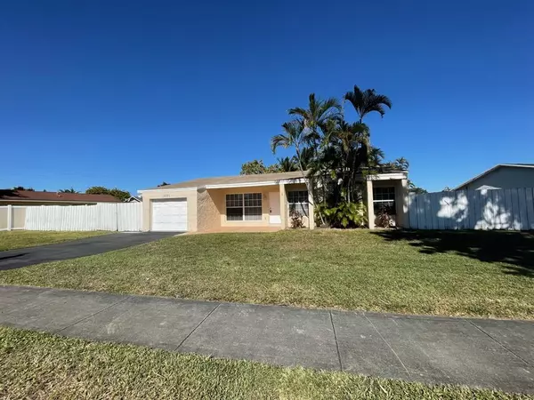 Pembroke Pines, FL 33024,9881 NW 4th St