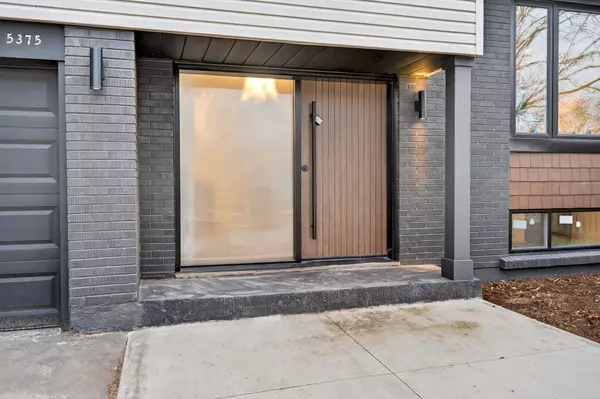 Burlington, ON L7L 3X9,5375 Riverside DR