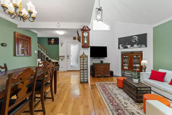 Mississauga, ON L5N 5V1,7 Pierpont PL