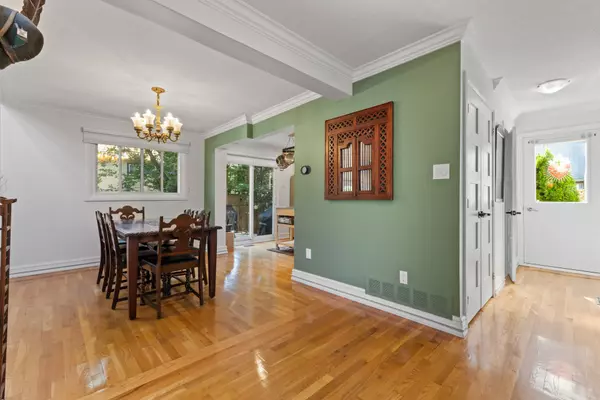 Mississauga, ON L5N 5V1,7 Pierpont PL