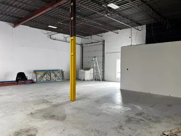 Toronto W05, ON M3N 1Y2,151 Norfinch AVE #4-5