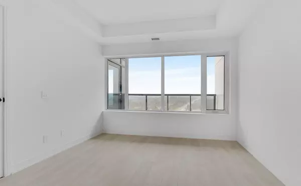 Milton, ON L9T 3L3,8020 Derry RD #609