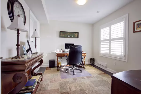 Oakville, ON L6M 0Y8,3045 George Savage AVE #7