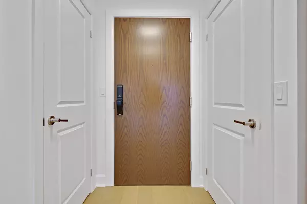 Oakville, ON L6H 8C8,3240 William Coltson AVE #1909