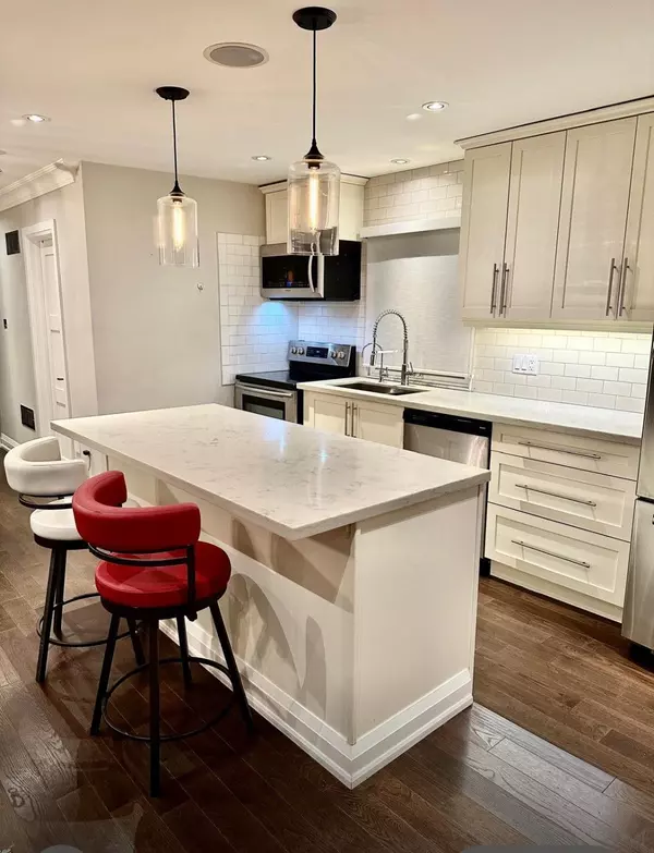 Mississauga, ON L5M 1H4,58 RUTLEDGE RD