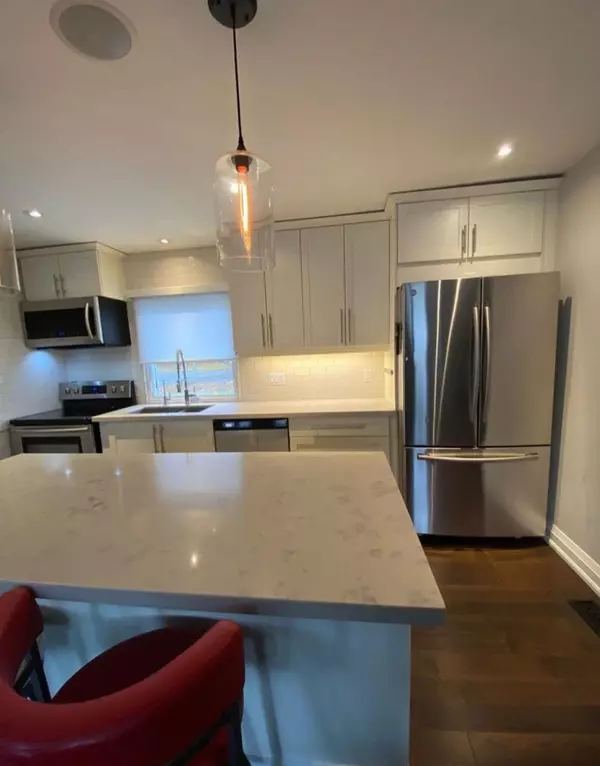 Mississauga, ON L5M 1H4,58 RUTLEDGE RD