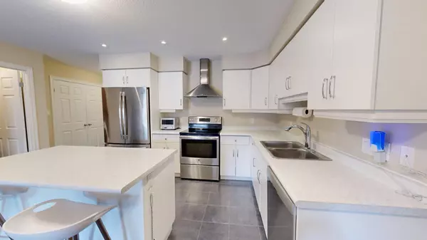 London South, ON N6K 0G5,1220 Riverbend RD #81