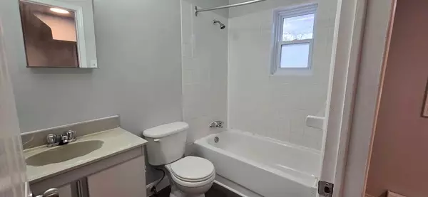 Lower Town - Sandy Hill, ON K1N 7C7,185 Dalhousie ST