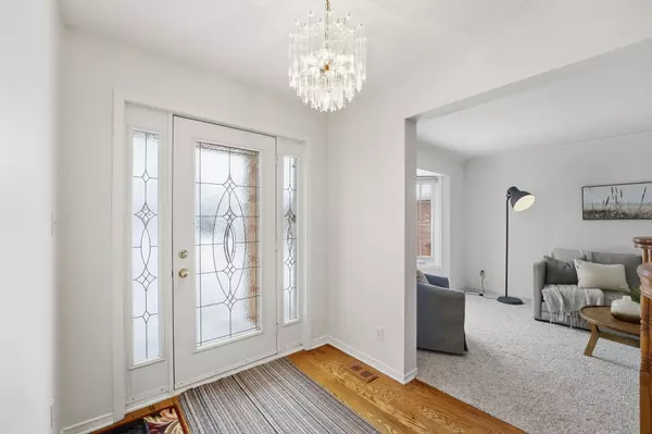 Kanata, ON K2M 1P9,11 Rosethorn WAY