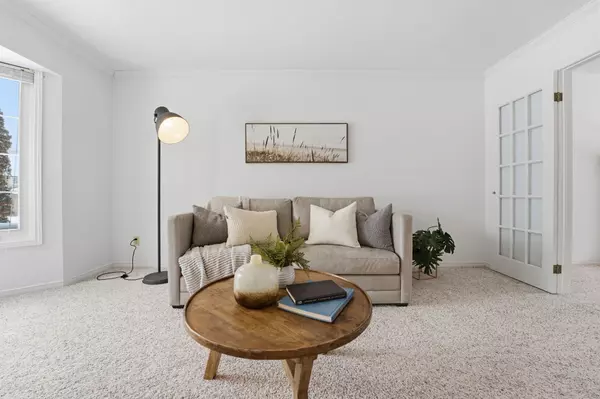 Kanata, ON K2M 1P9,11 Rosethorn WAY