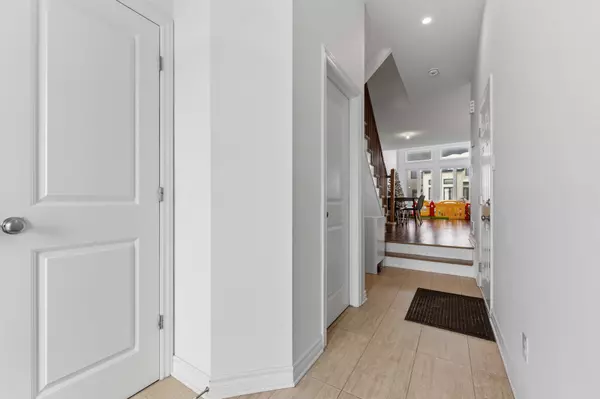 Blossom Park - Airport And Area, ON K4M 0E2,214 Hawkeswood DR