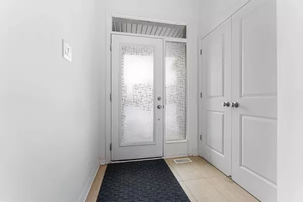 Blossom Park - Airport And Area, ON K4M 0E2,214 Hawkeswood DR