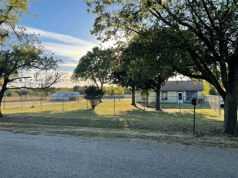 1441 McFarlin Road, Collinsville, TX 76233