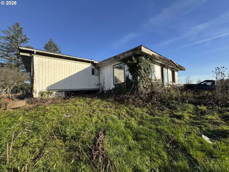 10770 CLOW CORNER RD, Dallas, OR 97338