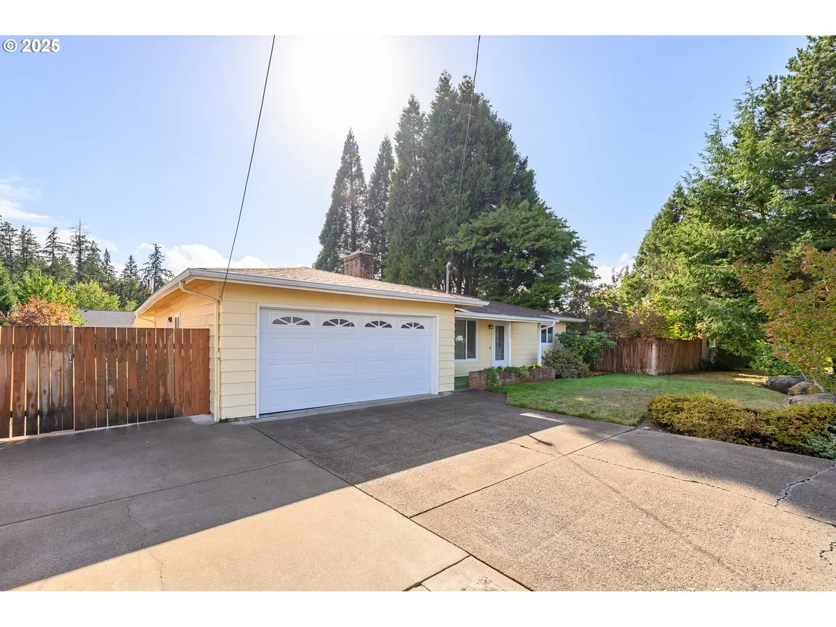 Mc Minnville, OR 97128,1036 SW 2ND ST