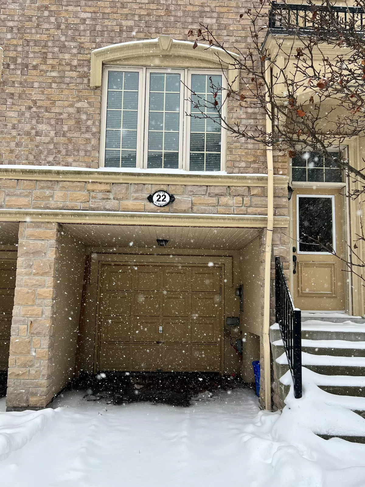 Pickering, ON L1W 0A2,1250 St. Martins DR #22