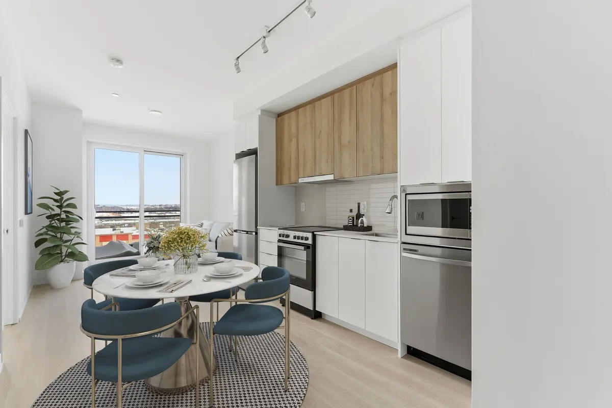 Markham, ON L6E 0W4,9763 Markham RD #708