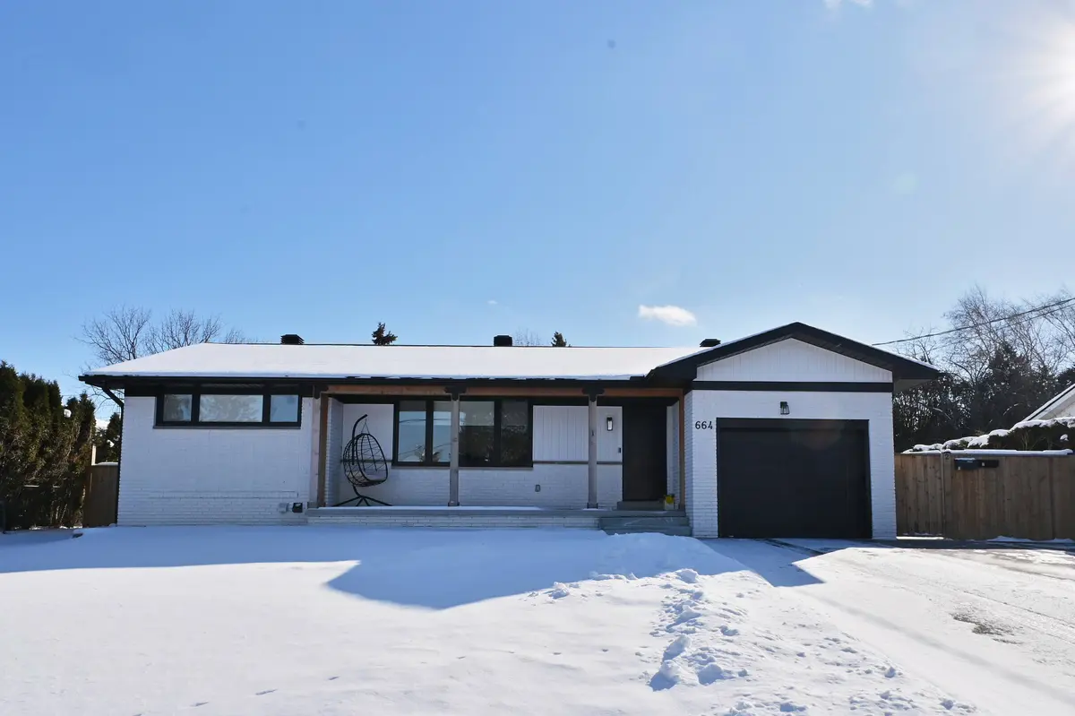 664 Hiawatha BLVD #Lower, Hamilton, ON L9G 3A5