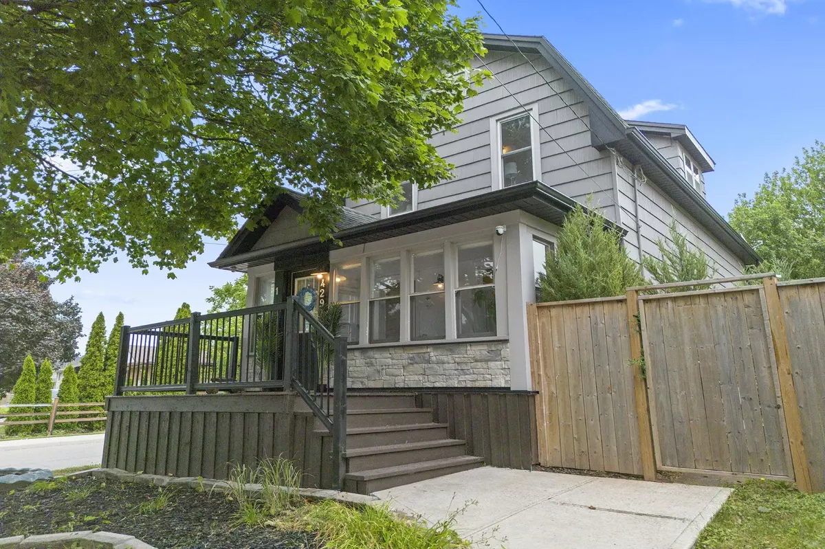 Lincoln, ON L0R 1B6,4297 East AVE #1