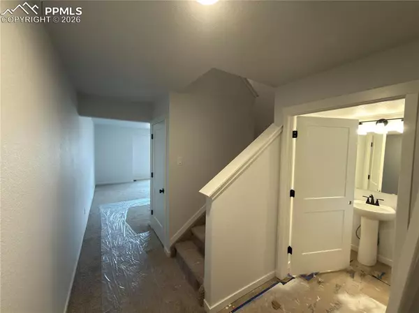 Colorado Springs, CO 80907,721 Little Bear GRV