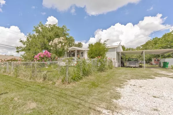 308 S Mill Street, Bowie, TX 76230