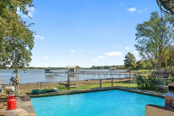 Eustace, TX 75124,18390 Pine Drive