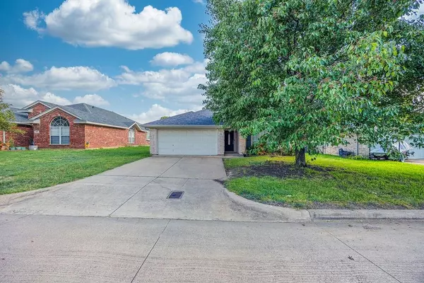 Fort Worth, TX 76137,3704 Staghorn Circle N